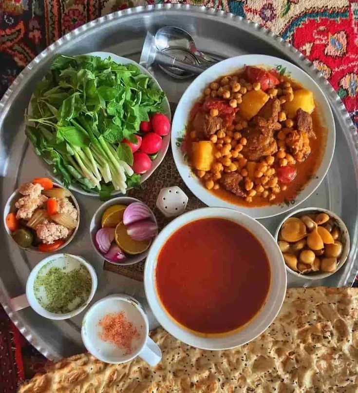 طرز تهیه یخنی شیرازی؛ خوراک اصیل و عطرآگین جنوب ایران