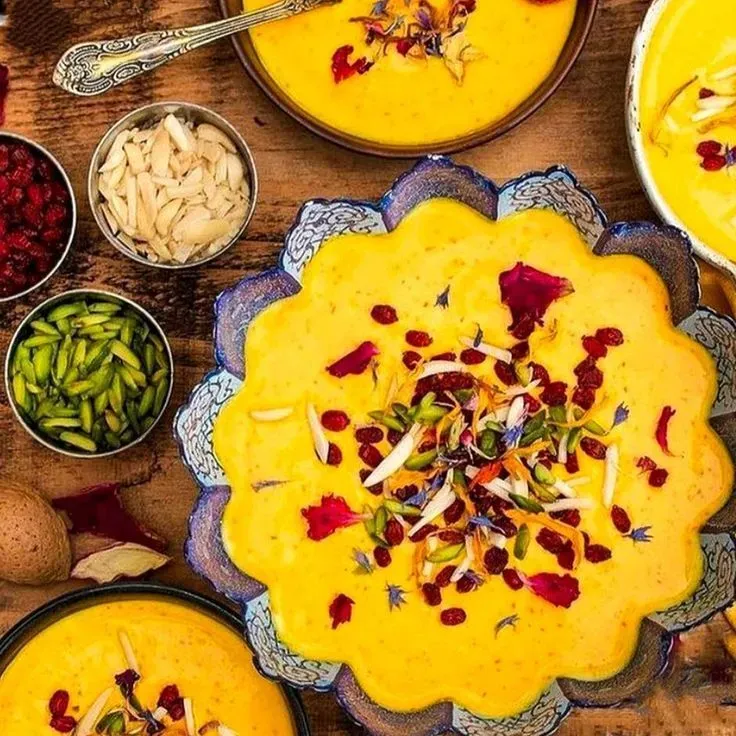 طرز تهیه خورش ماست اصفهانی؛ دسر مجلسی زعفرانی و اشرافی
