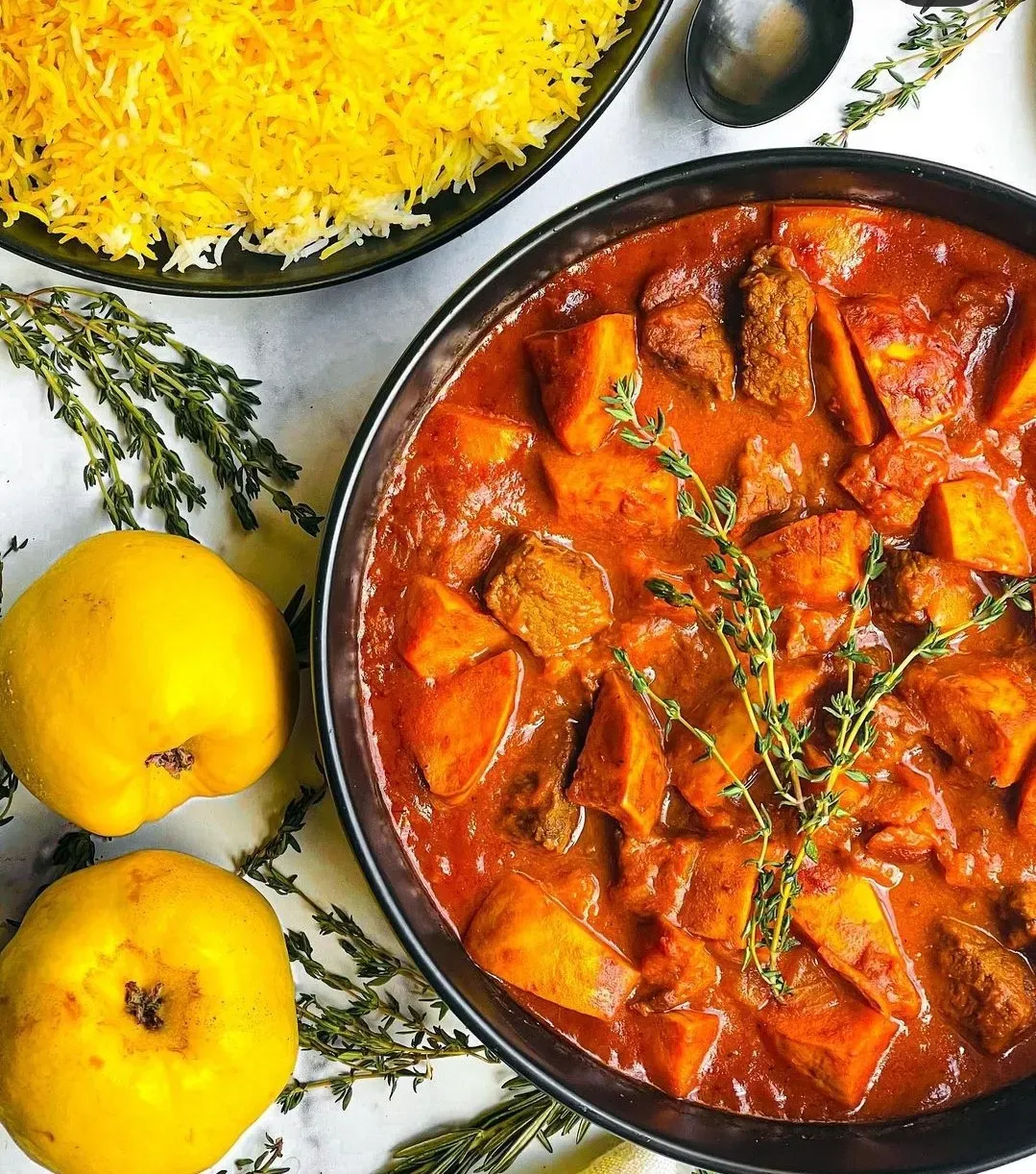 طرز تهیه خورش به‌آلو؛ خورشی مجلسی با عطر ملوک‌انه به و آلو