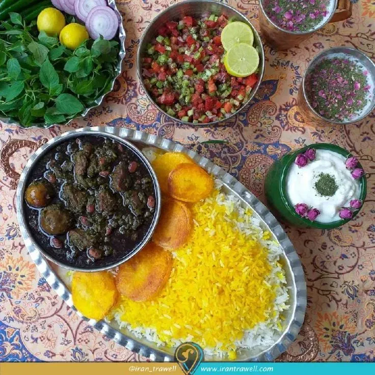 ادویه قرمه سبزی؛ راز رنگ و عطر قورمه سبزی که جا افتاده باشد