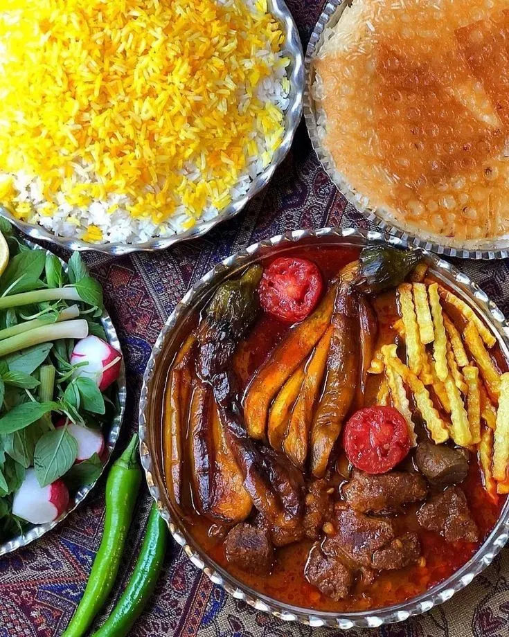 طرز تهیه خورش مسمای بادمجان؛ خورش اشرافی با بادمجان طلایی
